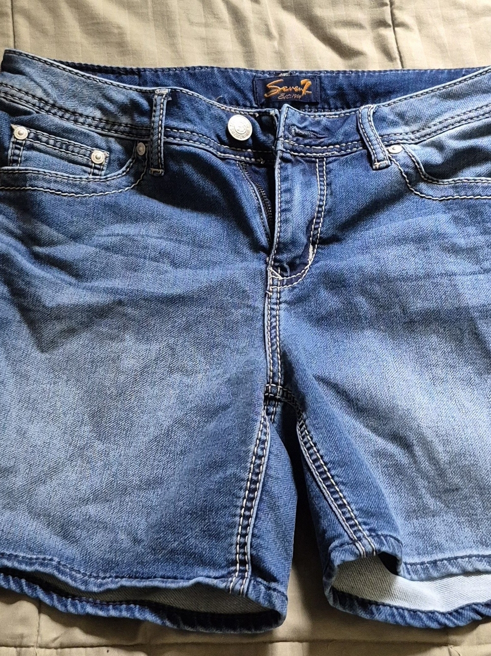 Seven7 Medium Blue Denim Women's Jean Shorts
